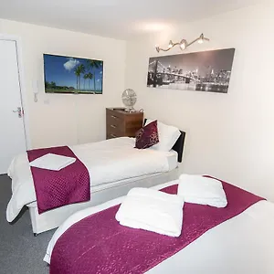 Serviced , Bradford (West Yorkshire) United Kingdom
