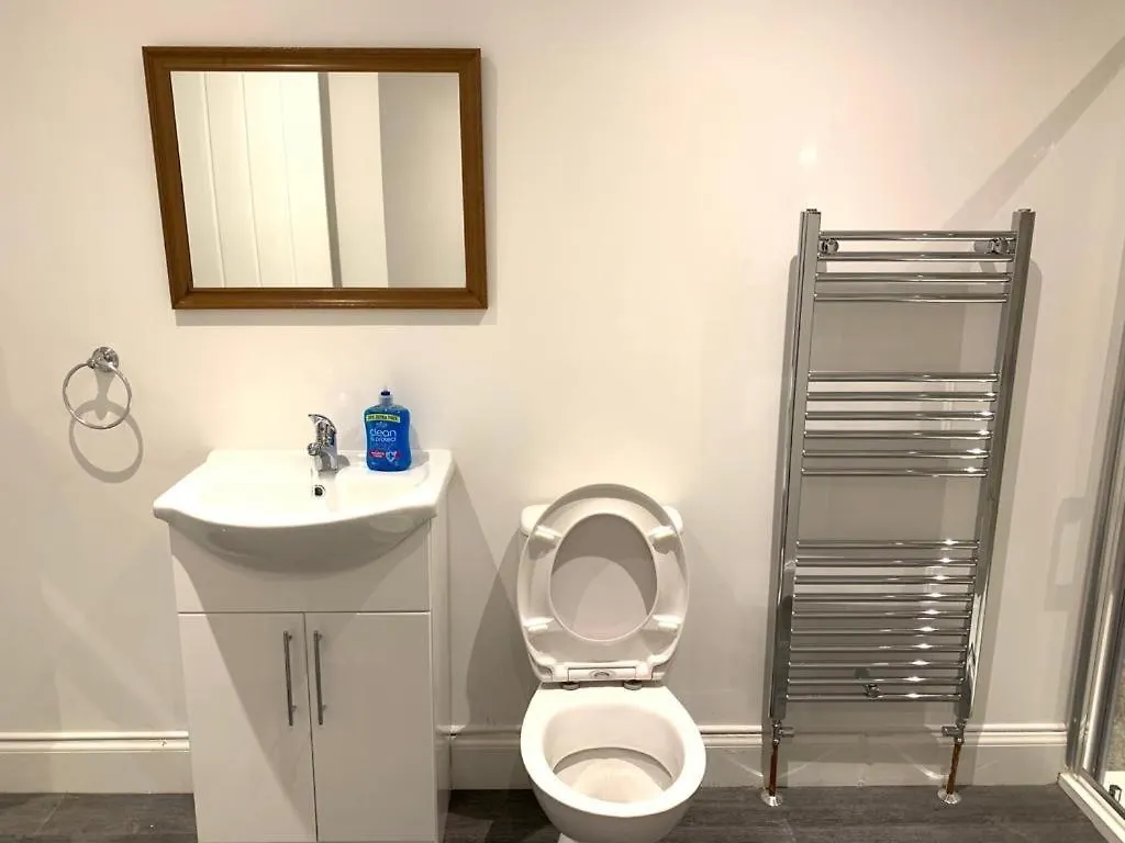 Edinburgh Ocean Inn 0*,